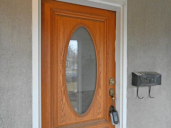 2nd image of 6629 Iris Ave