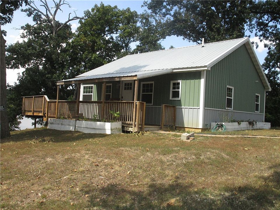 1st image of 8 High Point Dr