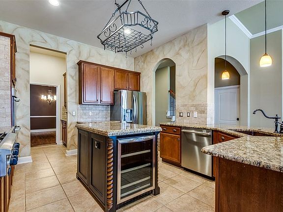 5th image of 1731 Pinewood Dr