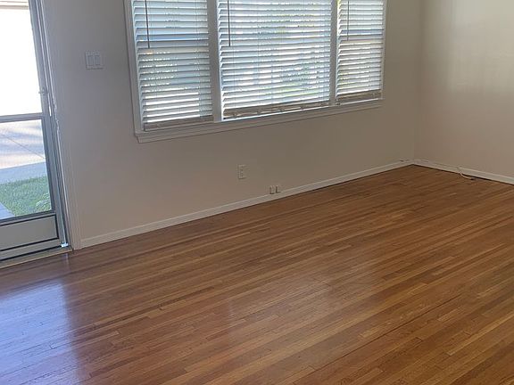 4th image of 317 Walnut Dr #0