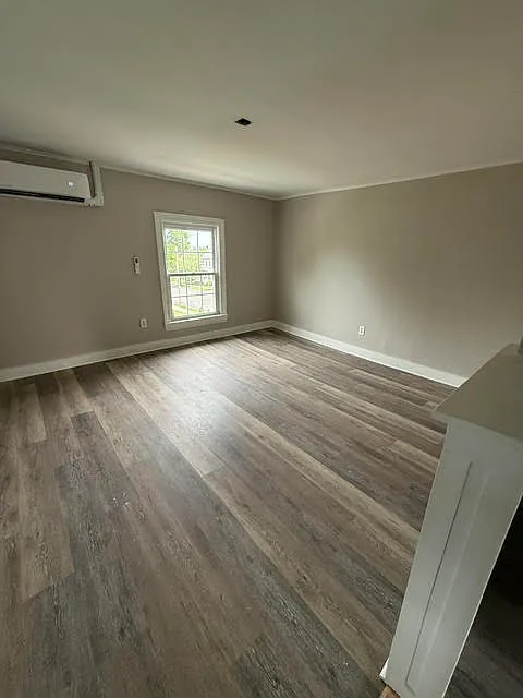 2 bed, 1000 sqft, $1,499 — Photo 2