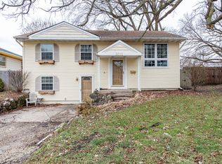 3012 Elisha Ave, Zion, IL