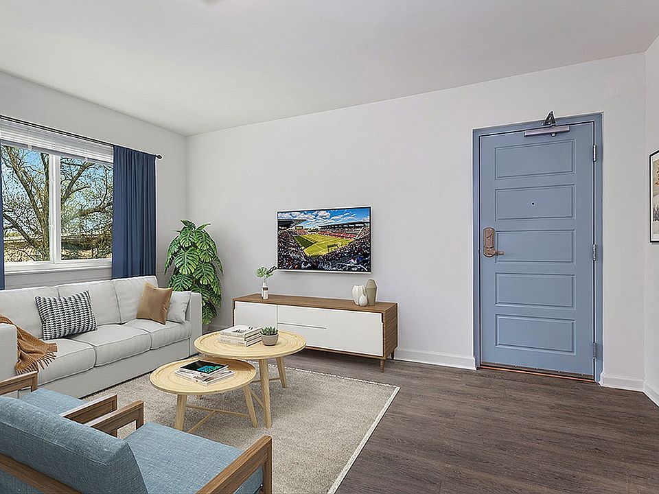 Hanover_Court_8004_1200x