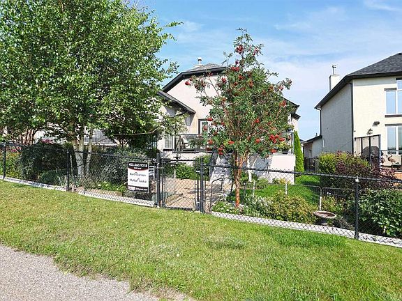 4th image of 92 Sherwood Rise NW