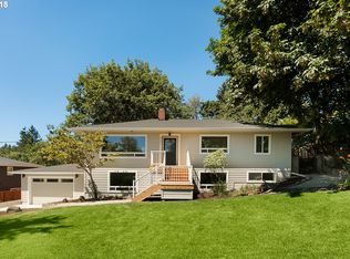 901 SW Maplecrest Ct, Portland, OR 97219