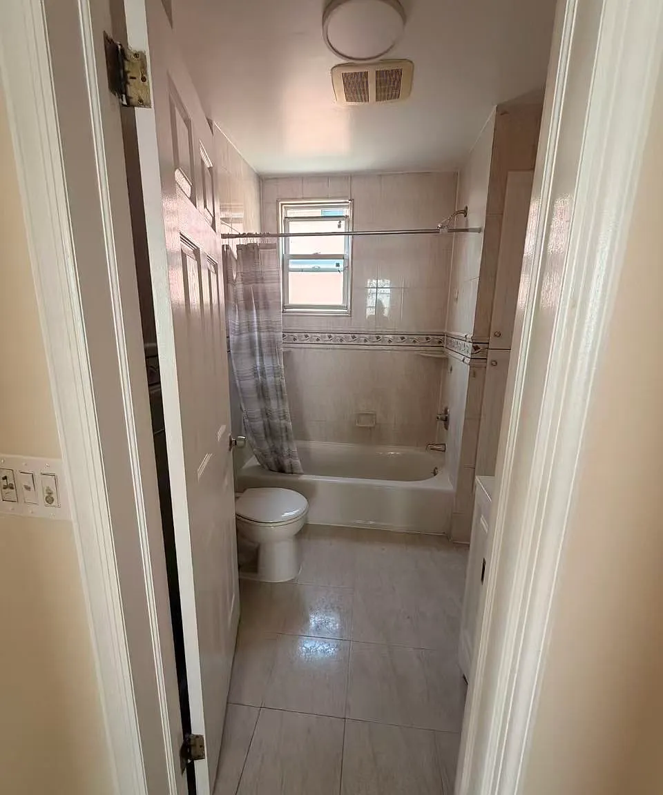 3 bed, $3,000 — Photo 2