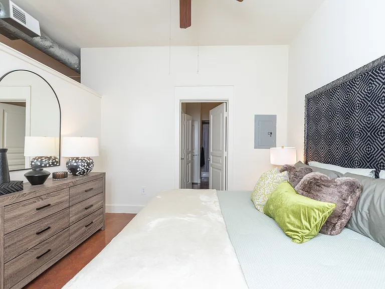 Sabine Street Lofts — Photo 30