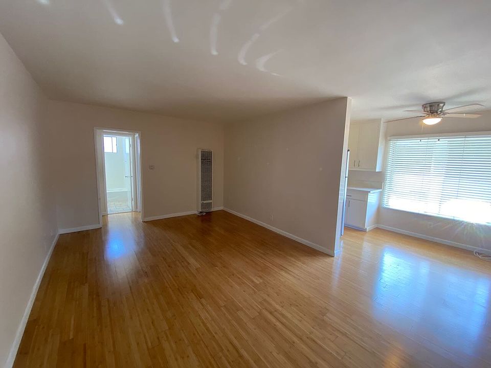 1st image of 2637 S Centinela Ave #17