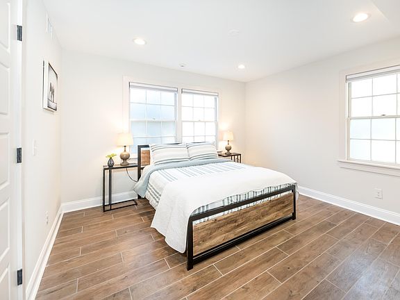 Bedroom with queen bed