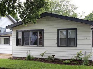 923 Lathrop Ave, Forest Park, IL 60130