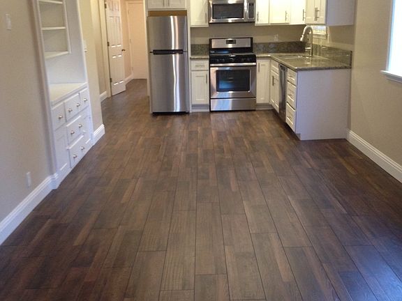 2nd image of 1416 23rd St APT 2