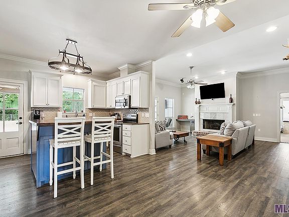 5th image of 10427 Durmast Dr