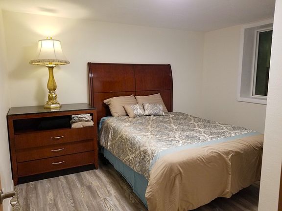 2nd image of 4573 Burke Cir