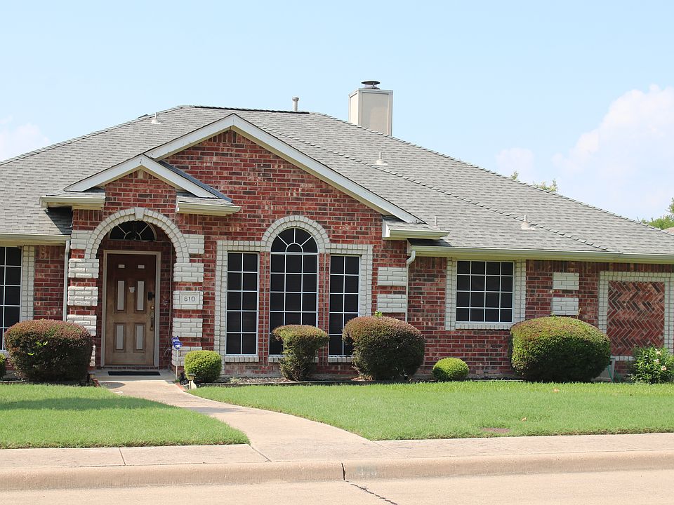 Home sits on cul-de-sac street with nearly new roof. Classic red brick with Whitestone accents