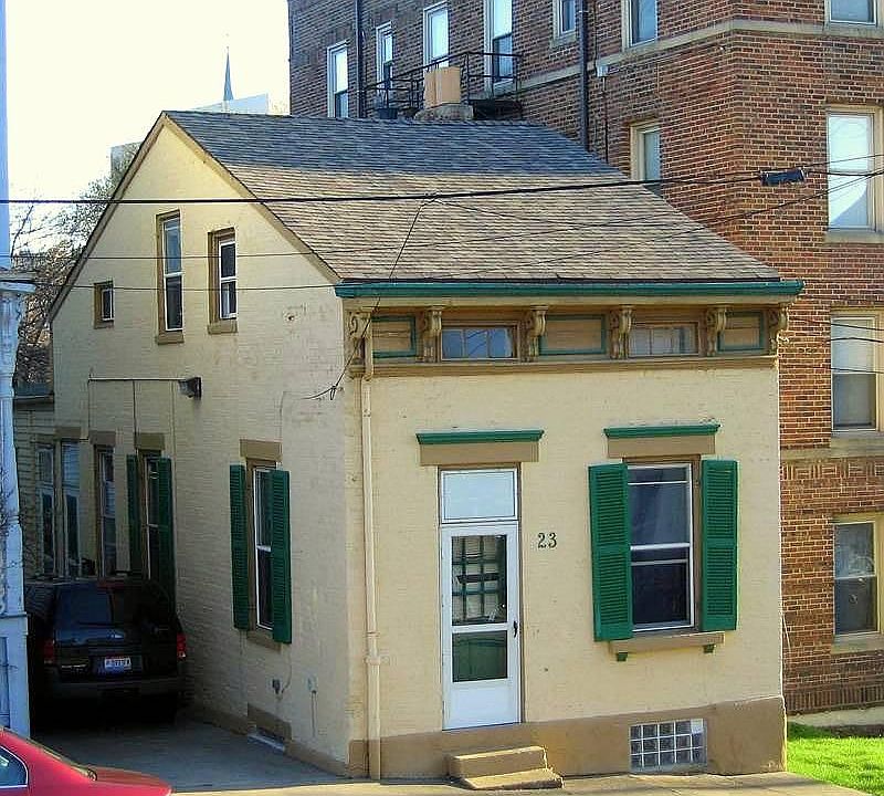 1st image of 23 W Daniels St