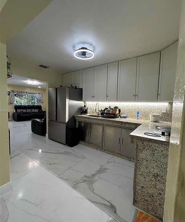1st image of 5157 NE 5th Ave #1