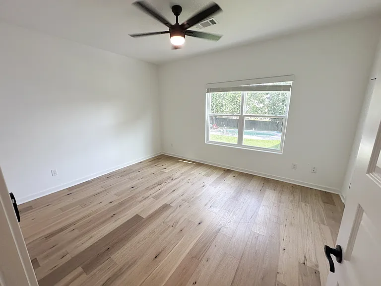 1703 W Holly St — Photo 6