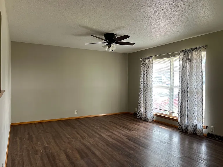 2438 Texas Ave — Photo 4