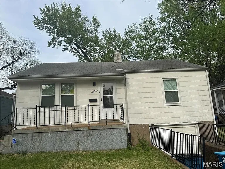 2057 Coleridge Dr — Photo 11