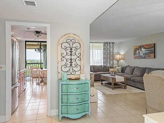 5th image of 5279 S FOUNTAINS Drive S #703