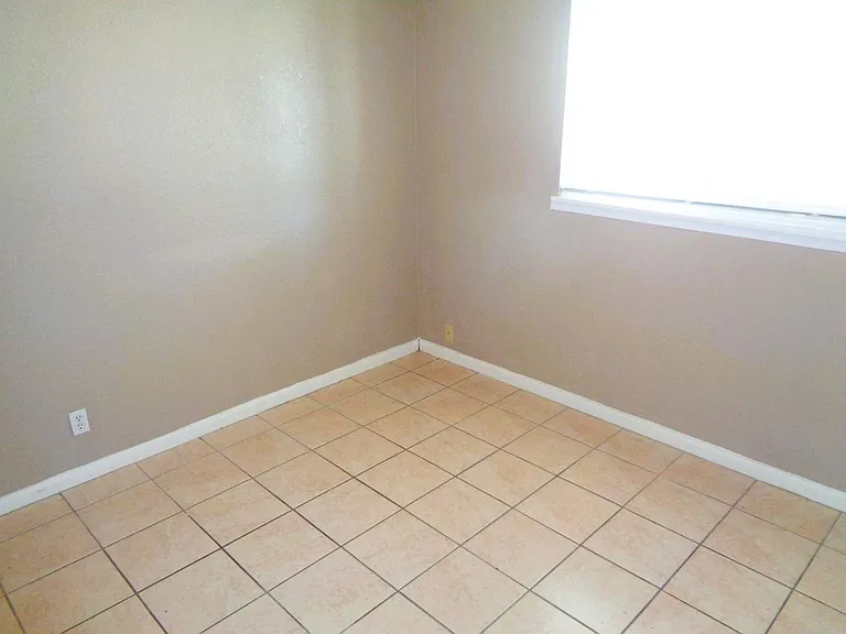 8724 Polaris St — Photo 17