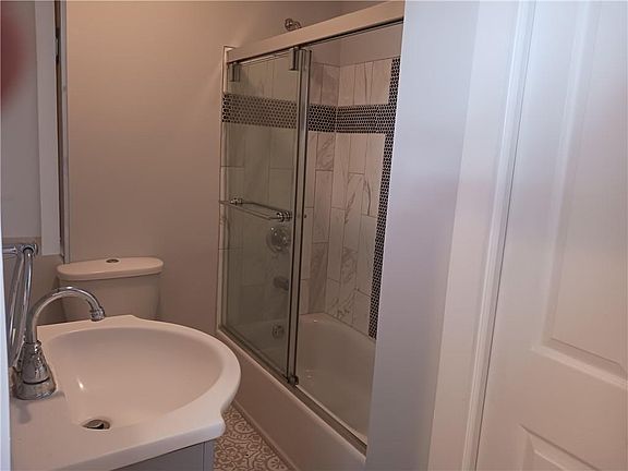5th image of 1219 Governor Nicholls St #D