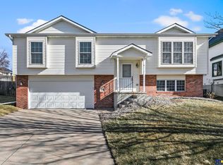 7548 Whitlock Pl, Lincoln, NE 68516