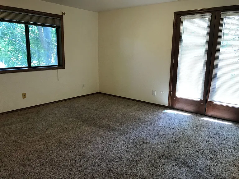 4271 N Pennfield Pl — Photo 11