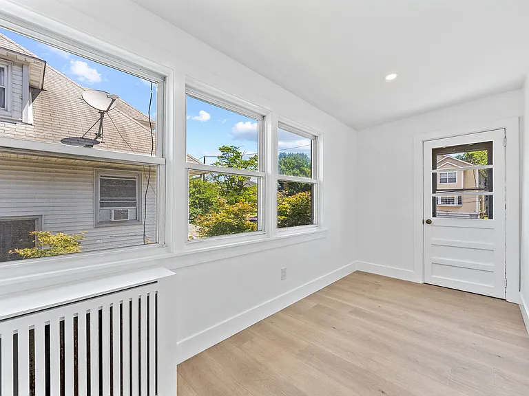 373 Palmer Ave #2 — Photo 4