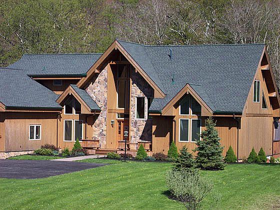 3rd image of 10 Meadows Dr