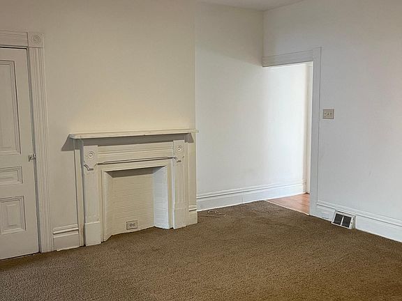 4th image of 221 Ella St APT 1