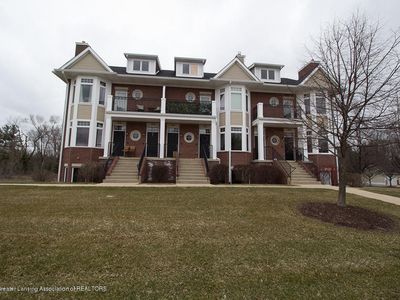 2062 Central Park Dr, Okemos, MI, 48864