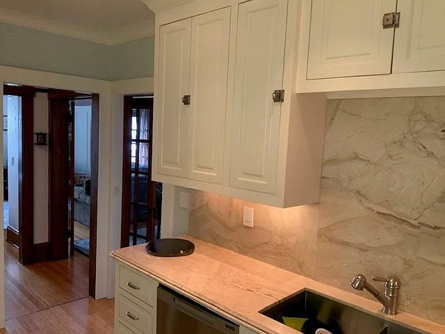 Lots of counter and cabinet space.