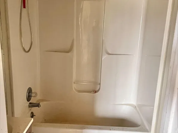 411 Harrison Ave NW, Roanoke, VA 24016