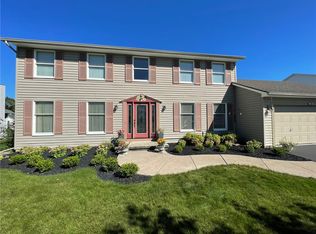 1009 Guinevere Dr, Rochester, NY 14626