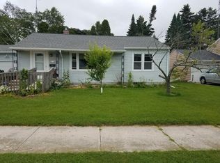 2010 12th St, Two Rivers, WI 54241