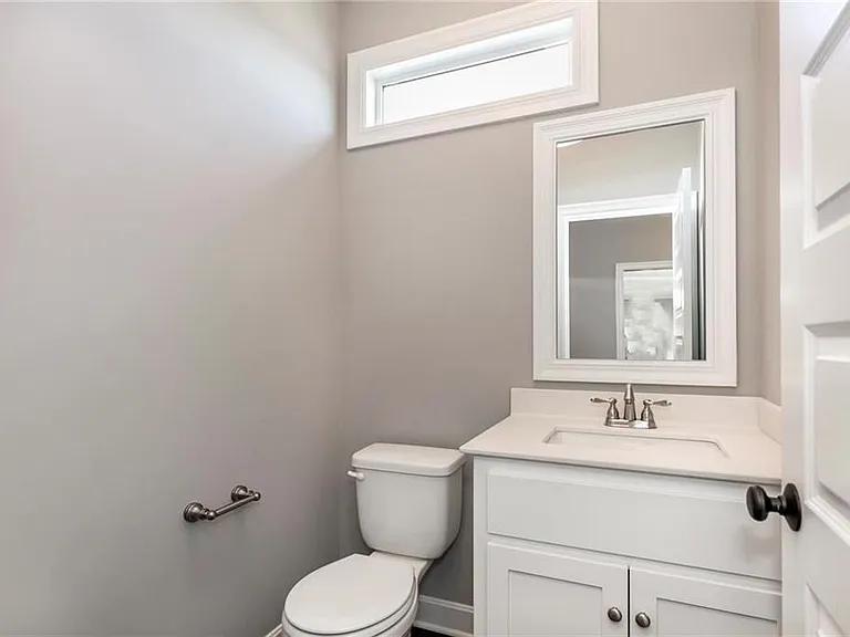 Powder bath in main level