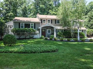 20 Grove Ave, Morris Plains, NJ 07950