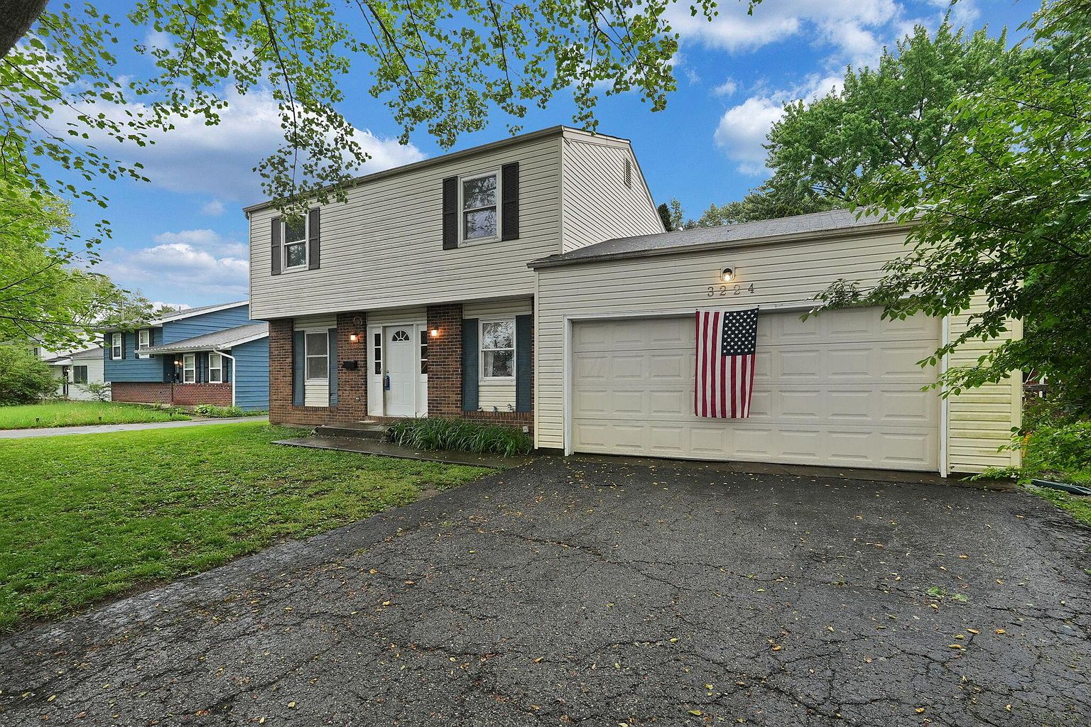 Listing photo 4 for 3224 Sundale Rd