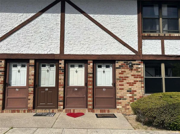 53 Bailey Court #53, Middle Island, NY 11953