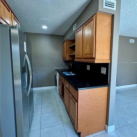 4603 Bayshore Dr #F4 — Photo 3