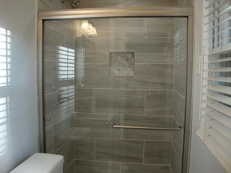 2746 Carolyn Dr SE — Photo 9