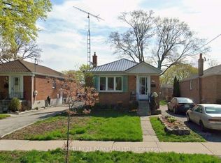 125 N Carson St, Toronto, ON M8W 3R9