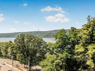 1020 Warburton Avenue #8F, Yonkers, NY, 10701