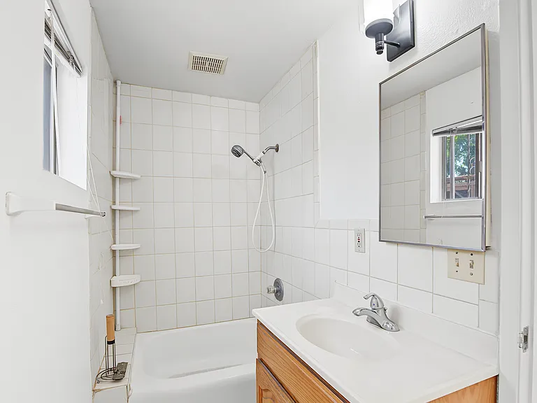 Delta Ave — Photo 10