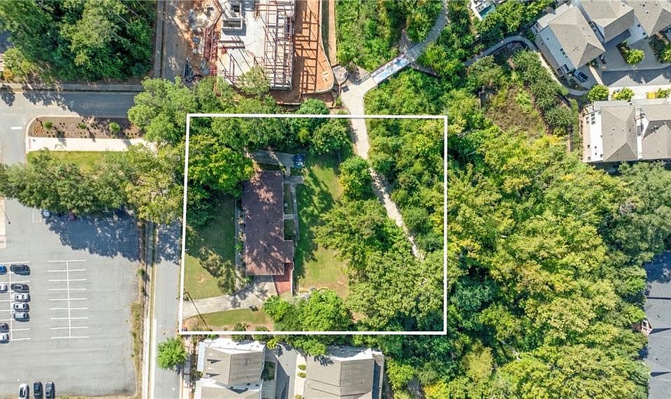 1st image of 112 Thompson St #1