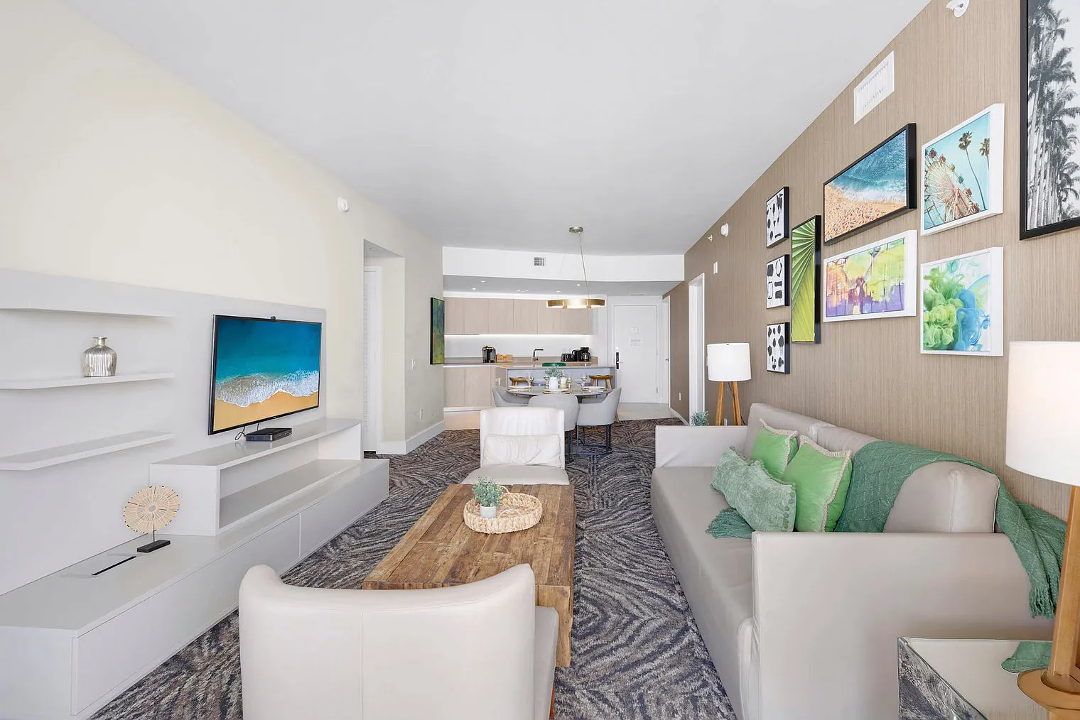 2 bed, 2.0 bath, 1097 sqft, $5,094 — Photo 2