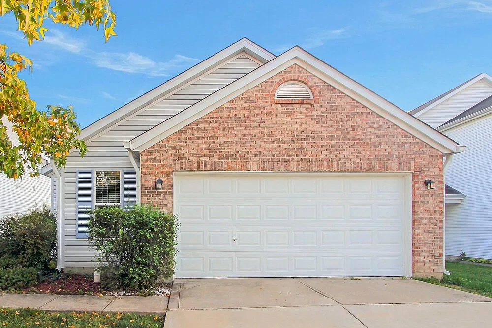3 bed, 2.0 bath, 1186 sqft, $1,685 — Photo 1