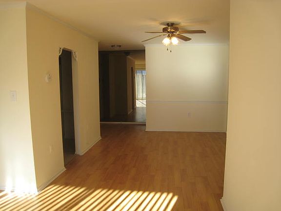 3rd image of 10008 Stedwick Rd APT 102