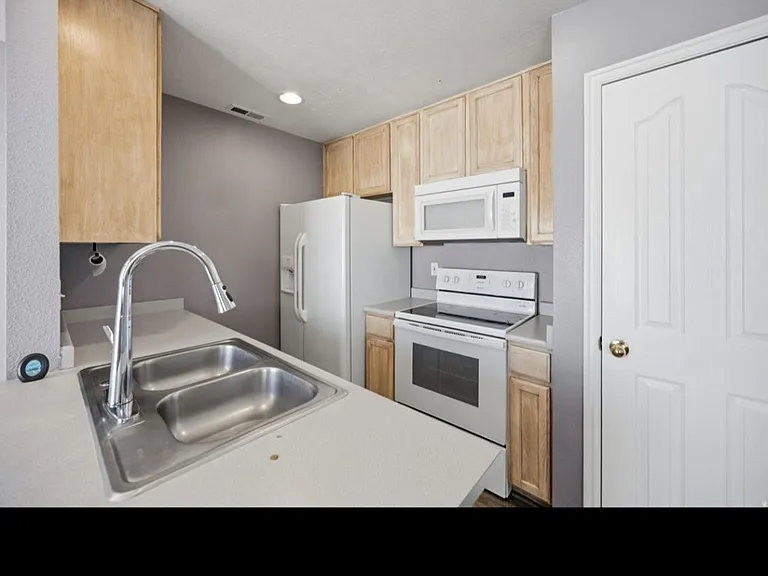 1436 W Mayapple Way — Photo 9